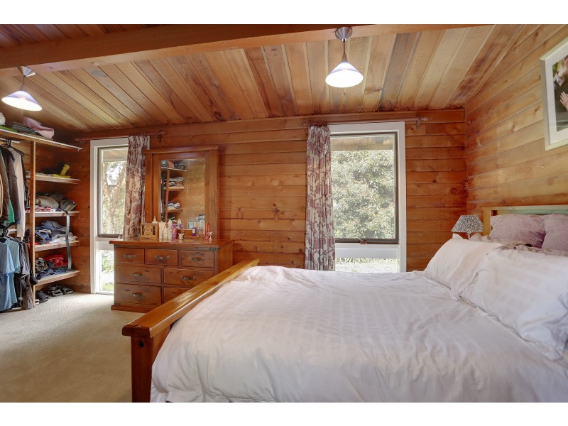 81 Walker Road, Seville VIC 3139