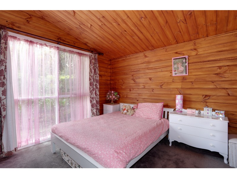 81 Walker Road, Seville VIC 3139