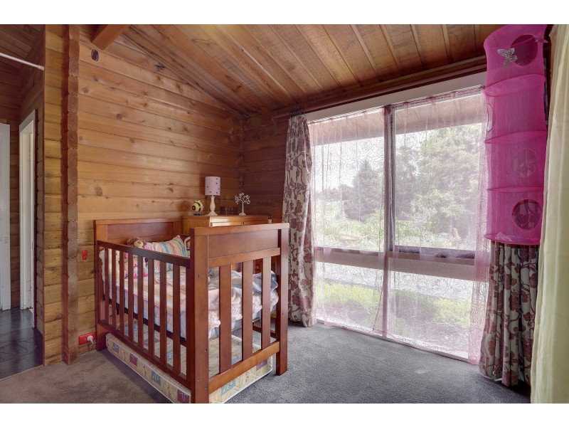 81 Walker Road, Seville VIC 3139