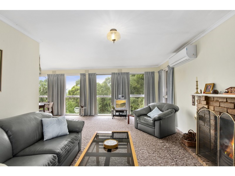 137 Barak Drive, Launching Place VIC 3139