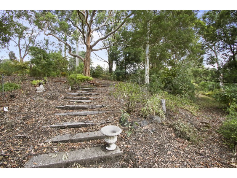 141 Barak Drive, Launching Place VIC 3139