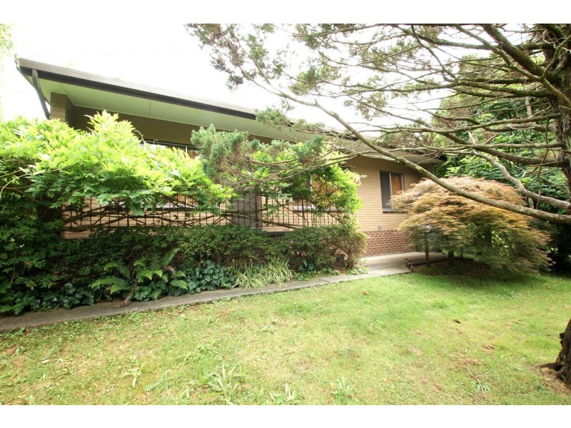 1 Marlino Avenue, Warburton VIC 3799