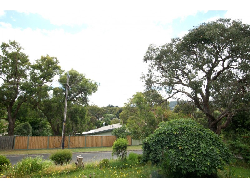 20 Dean Crescent, Launching Place VIC 3139