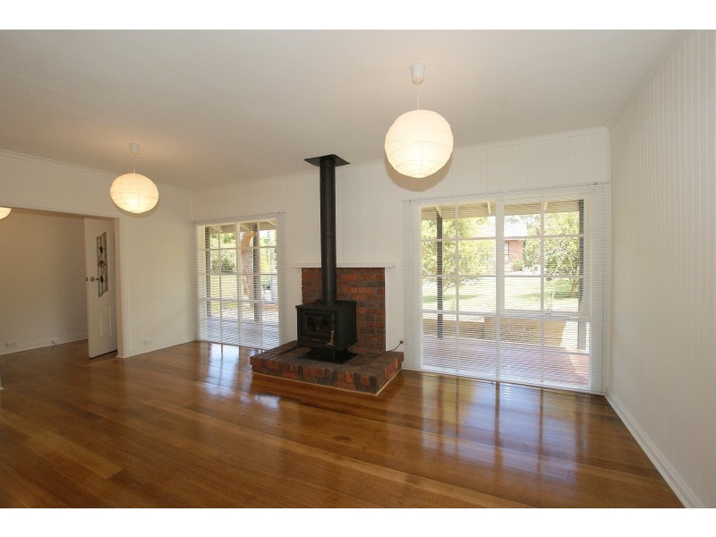 10 Carroll Avenue, Millgrove VIC 3799