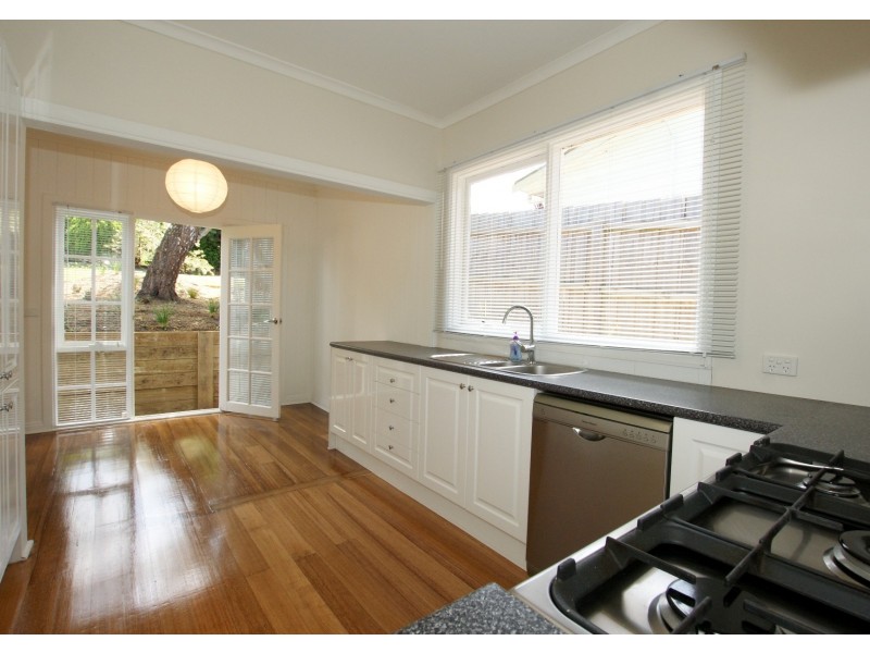 10 Carroll Avenue, Millgrove VIC 3799