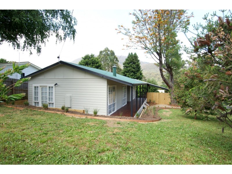 10 Carroll Avenue, Millgrove VIC 3799