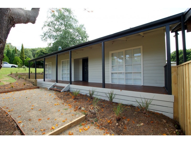 10 Carroll Avenue, Millgrove VIC 3799