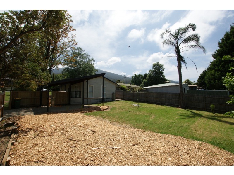 10 Carroll Avenue, Millgrove VIC 3799