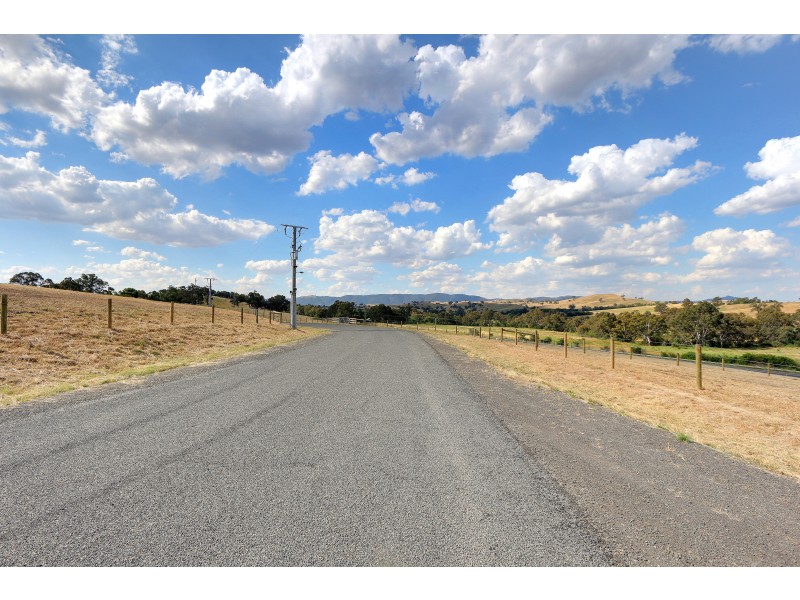 7 Meadow Road, Yea VIC 3717