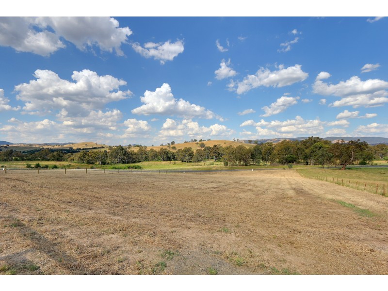 7 Meadow Road, Yea VIC 3717