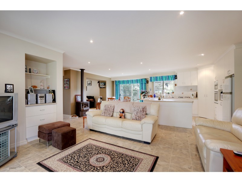 11 Wares Road, Wesburn VIC 3799