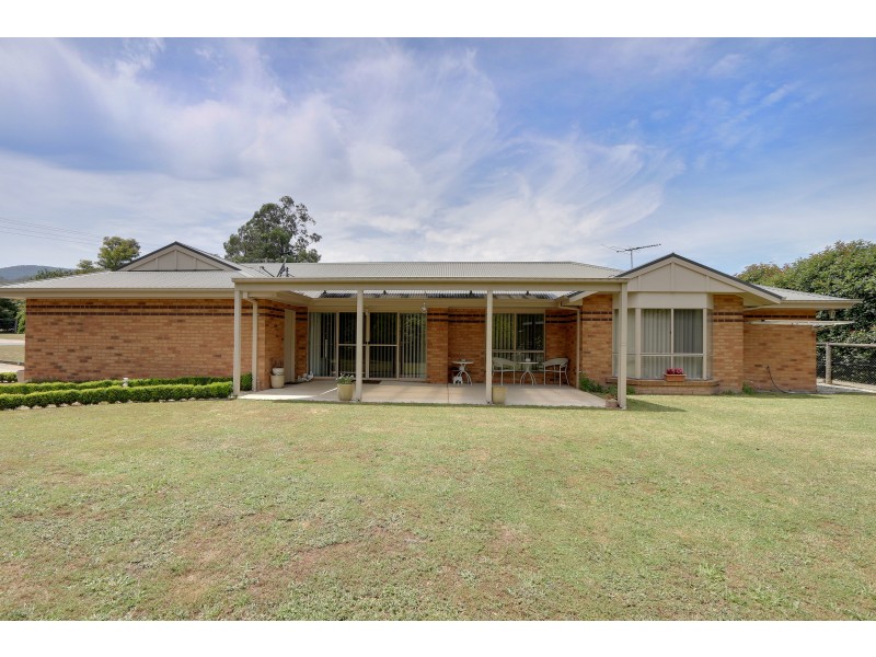 11 Wares Road, Wesburn VIC 3799