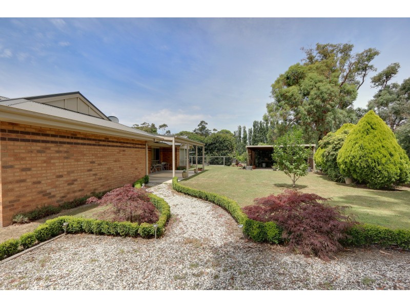 11 Wares Road, Wesburn VIC 3799