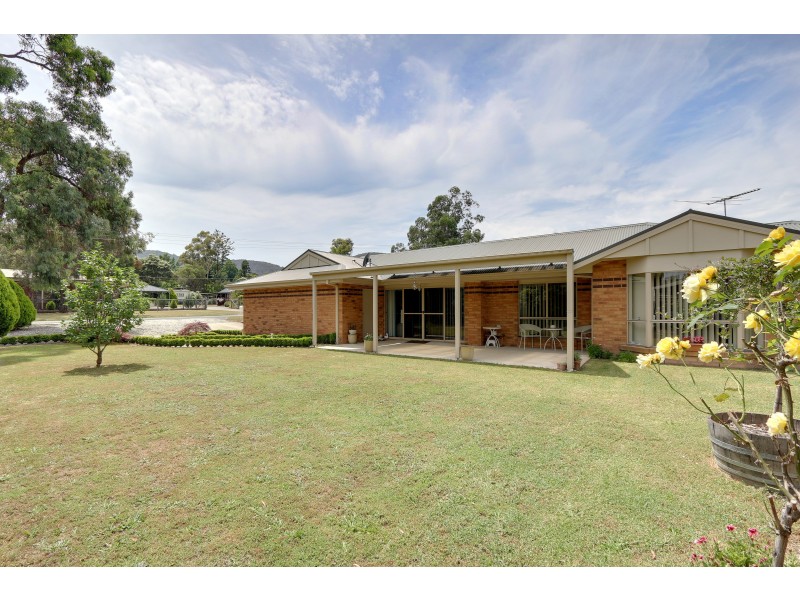 11 Wares Road, Wesburn VIC 3799