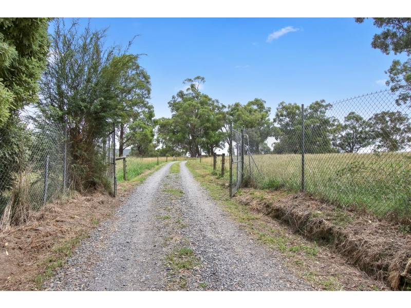 20 Benwerren Drive, Yarra Junction VIC 3797
