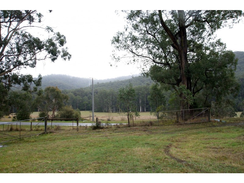 1700 Woods Point Road, Mcmahons Creek VIC 3799