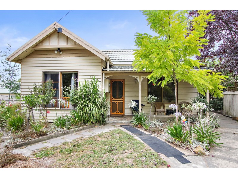 582 Warburton Highway, Seville VIC 3139