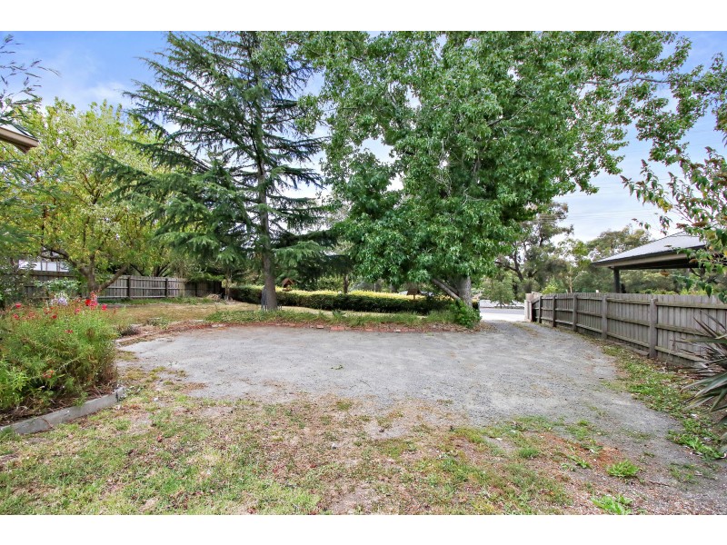 582 Warburton Highway, Seville VIC 3139