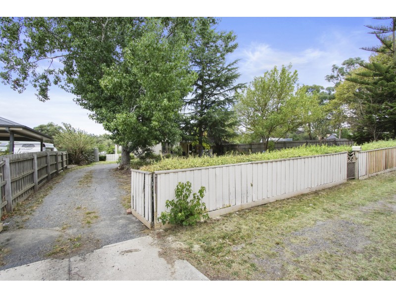 582 Warburton Highway, Seville VIC 3139