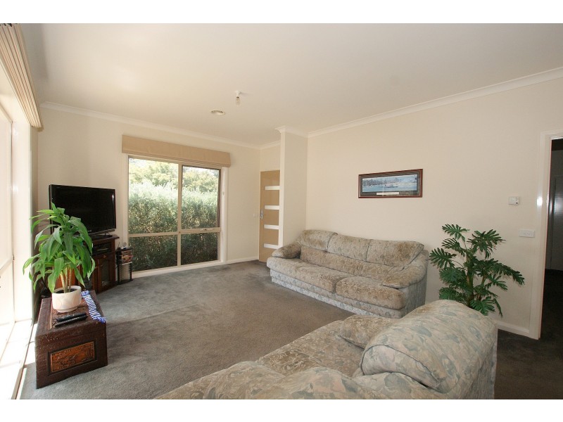 2/2556 Warburton Highway, Yarra Junction VIC 3797