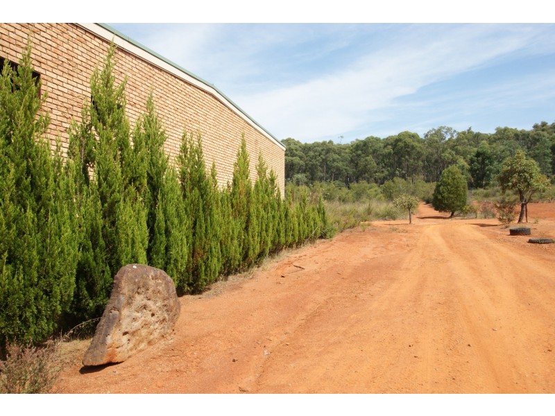 1555 Gembrook-Launching Place Road, Beenak VIC 3139