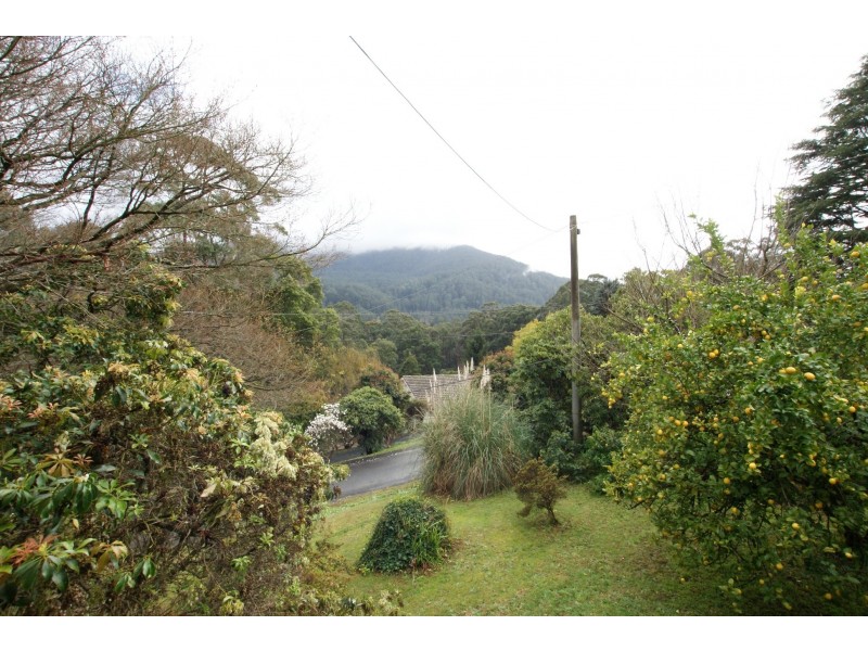 16 Giffords Road, Warburton VIC 3799