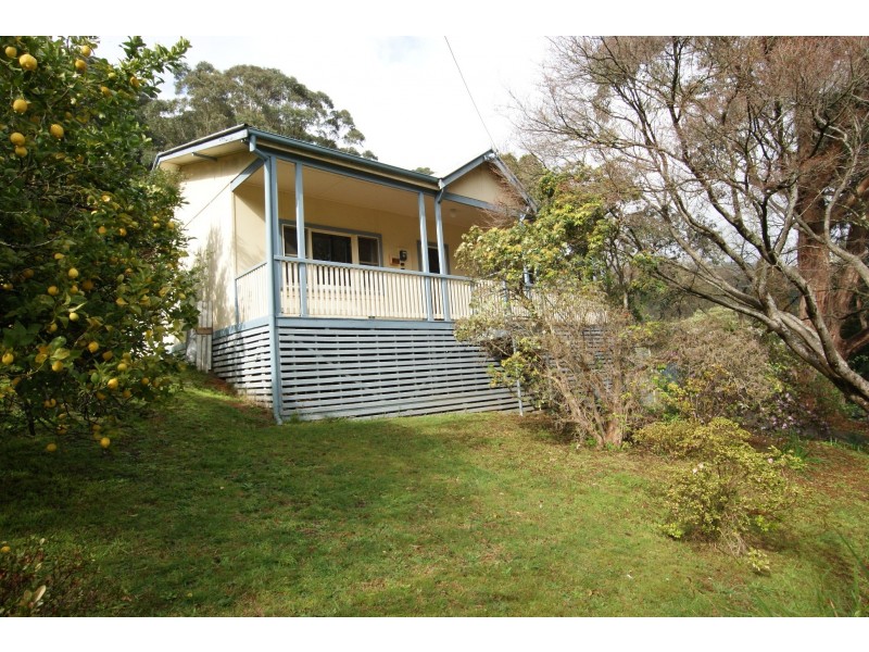 16 Giffords Road, Warburton VIC 3799