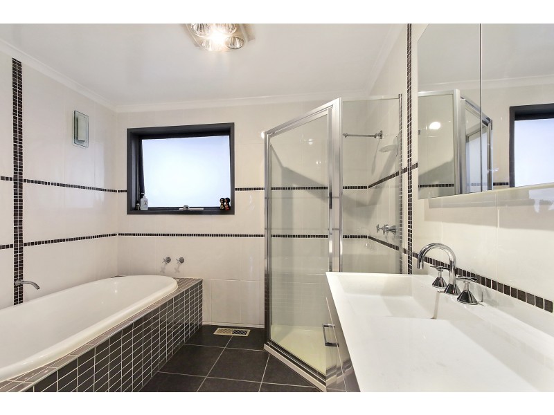 14 Raleigh Street, Seville VIC 3139