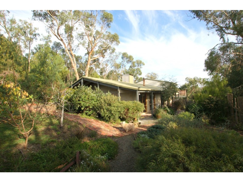 11 Hilltop Rise, Launching Place VIC 3139