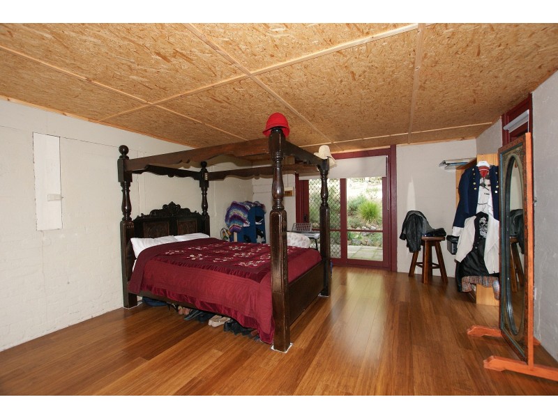 11 Hilltop Rise, Launching Place VIC 3139