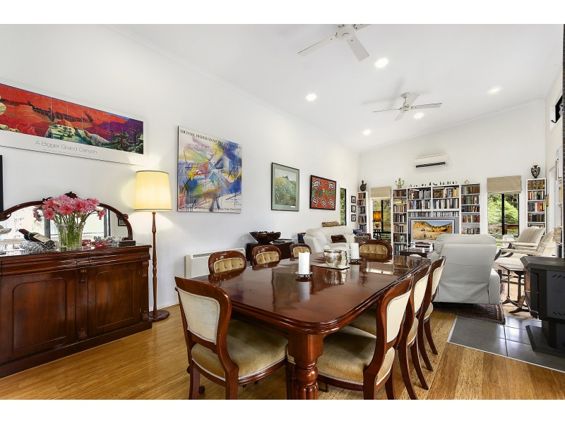 28 Lithgow Avenue, Warburton VIC 3799