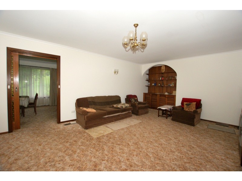 29 Lincoln Road, Warburton VIC 3799