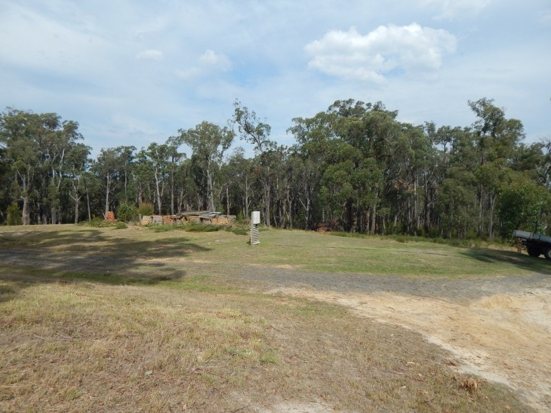 20 Parrot Road, Launching Place VIC 3139