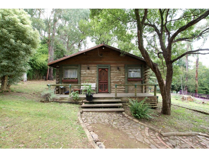 30 Forest Road, Wesburn VIC 3799