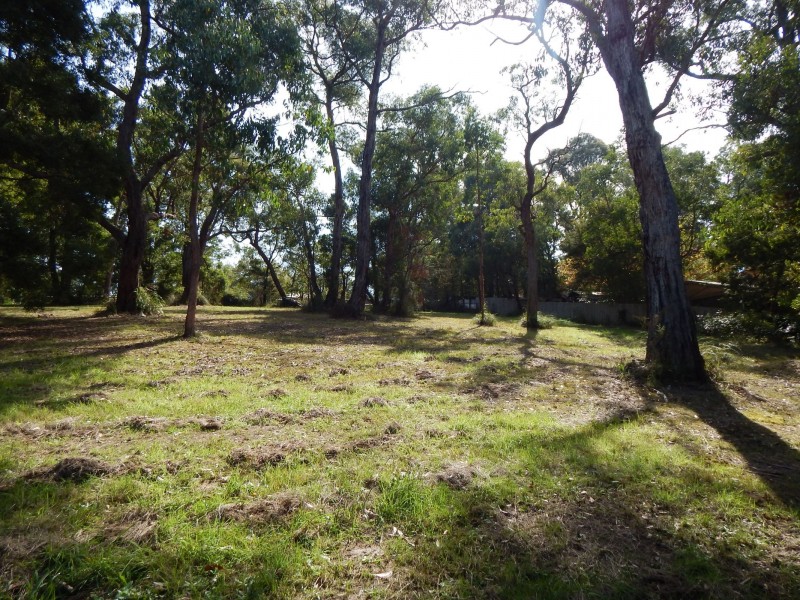 17 Ruthven Street, Launching Place VIC 3139