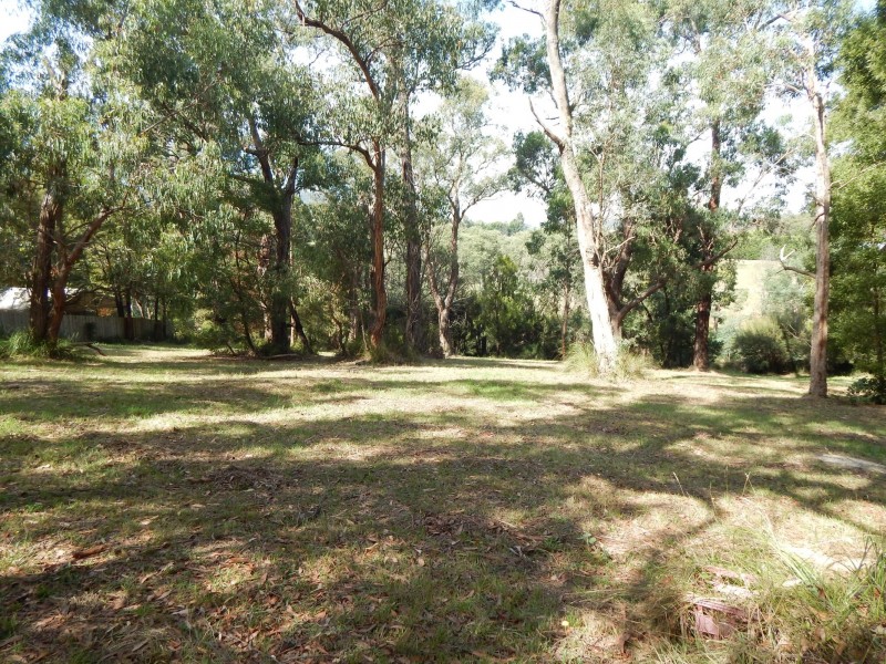 17 Ruthven Street, Launching Place VIC 3139