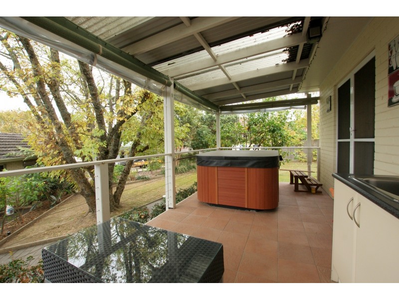 7 Railway Parade, Wandin North VIC 3139