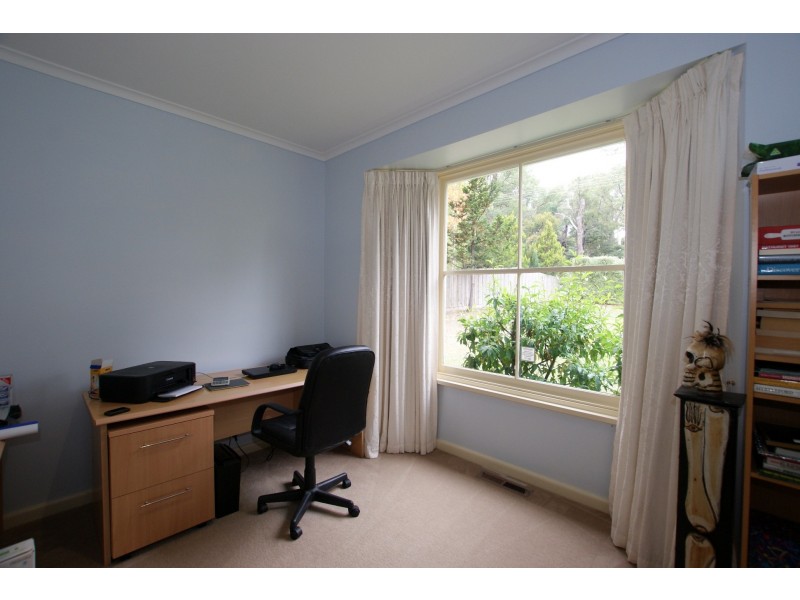 7 Railway Parade, Wandin North VIC 3139