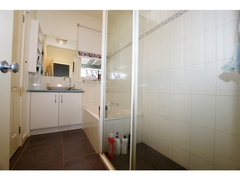 7 Railway Parade, Wandin North VIC 3139