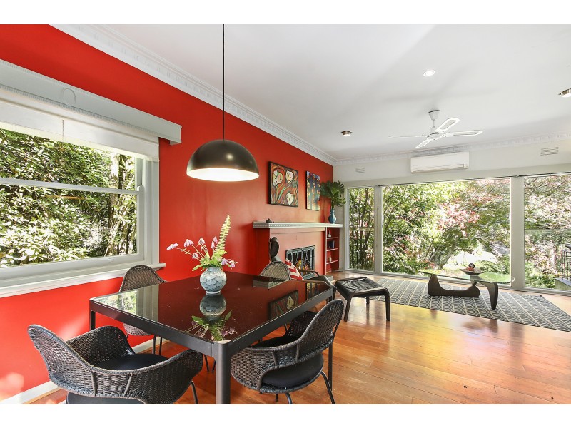 1 Lincoln Road, Warburton VIC 3799