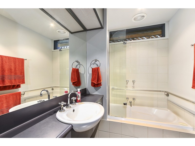 1 Lincoln Road, Warburton VIC 3799