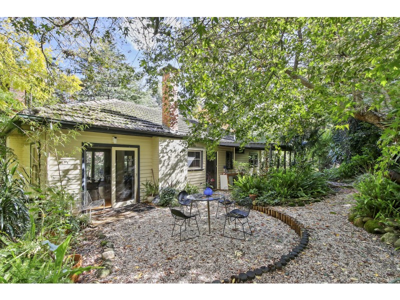 1 Lincoln Road, Warburton VIC 3799