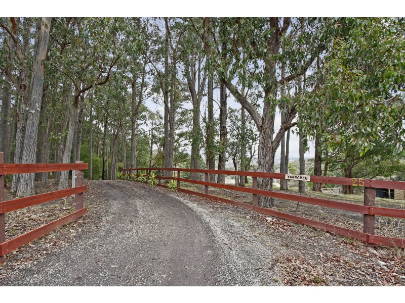 25 Glenara Road, Hoddles Creek VIC 3139