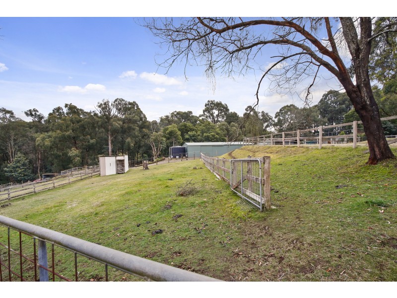 25 Glenara Road, Hoddles Creek VIC 3139