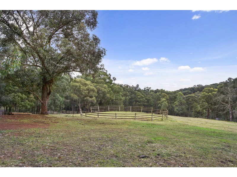 25 Glenara Road, Hoddles Creek VIC 3139