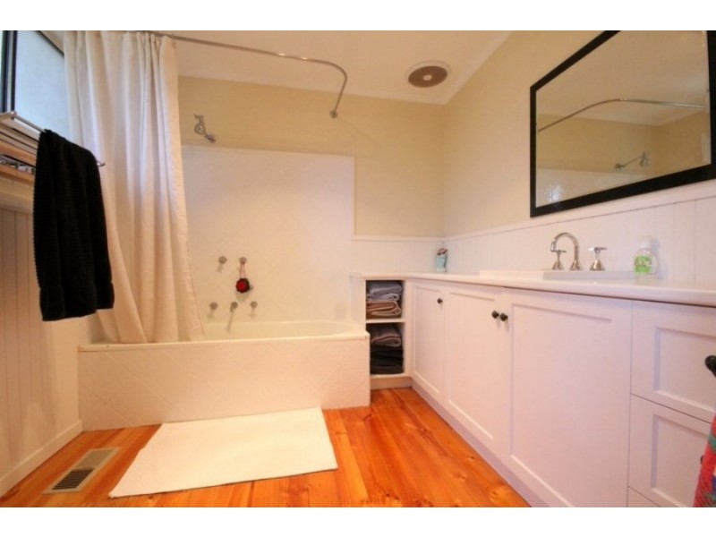 1 Anthony Grove, Woori Yallock VIC 3139