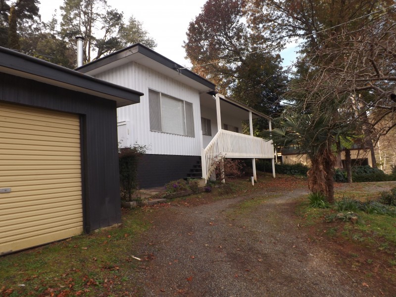 11* St Johns Road, Warburton VIC 3799