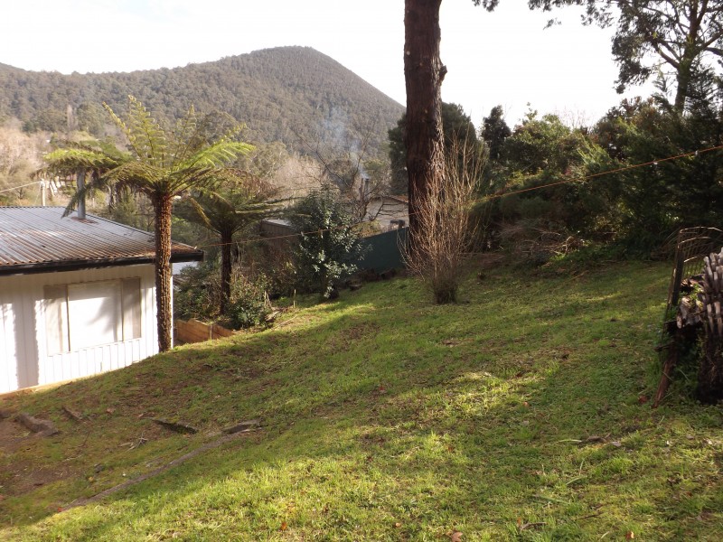 11* St Johns Road, Warburton VIC 3799