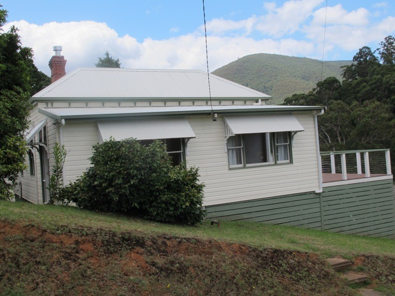 7 Brisbane Hill Road, Warburton VIC 3799