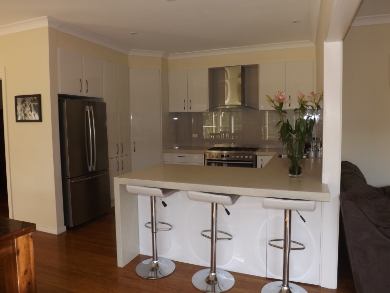 6 Balmoral Avenue, Wesburn VIC 3799